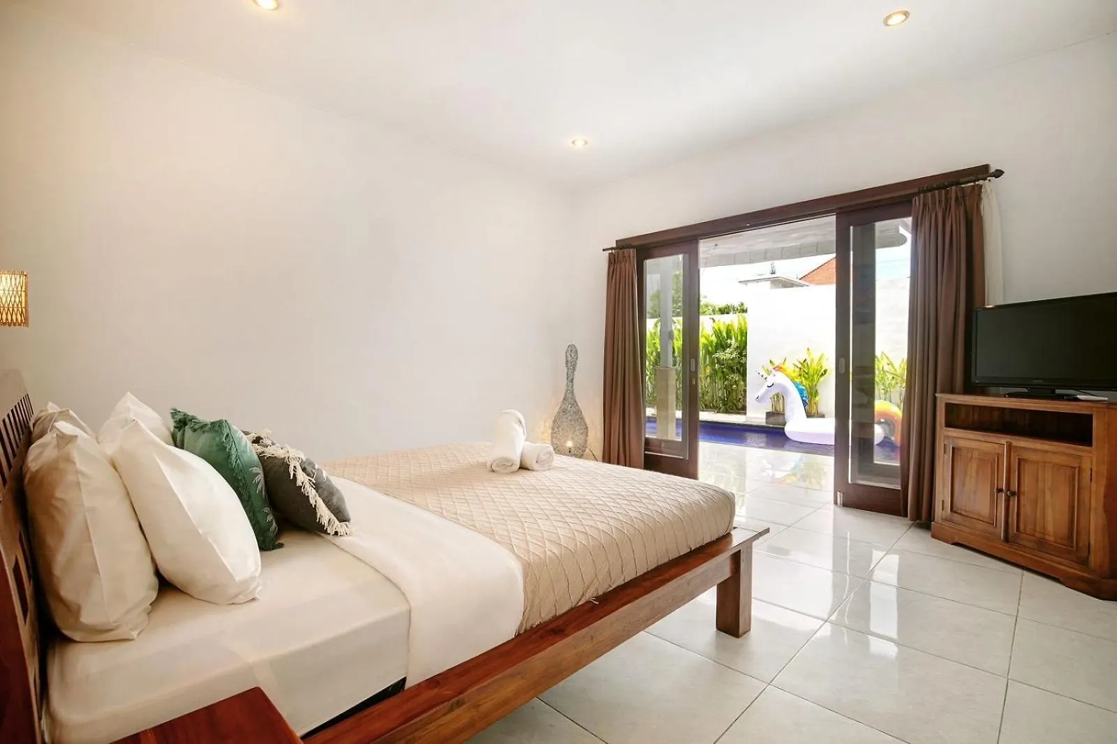 Stunning 2Br Villa Tillie In The Heart Of Seminyak